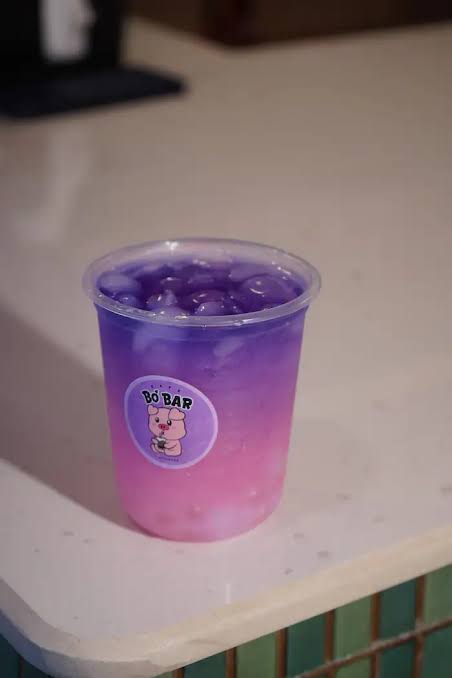 Bo Bar purple and pink bubble tea